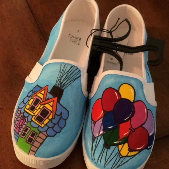 Custom Vans - Picture 7 of 11